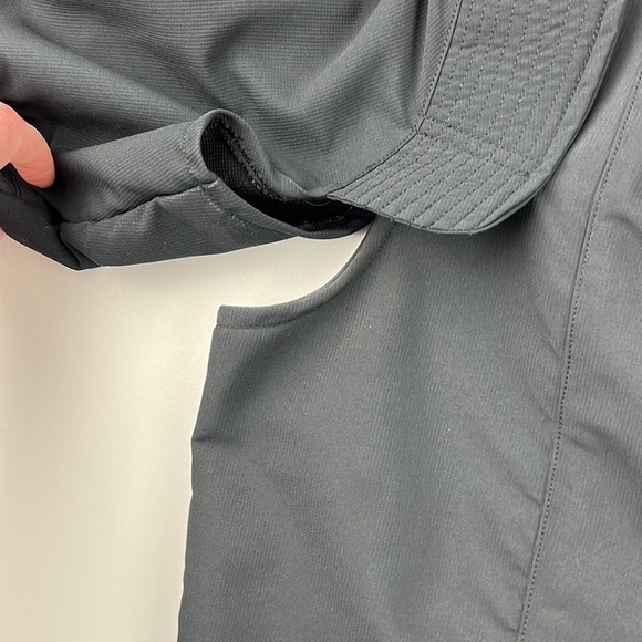 Adidas Black Performance Full Zipper Jacket with Unique Design - Picture 5 of 14